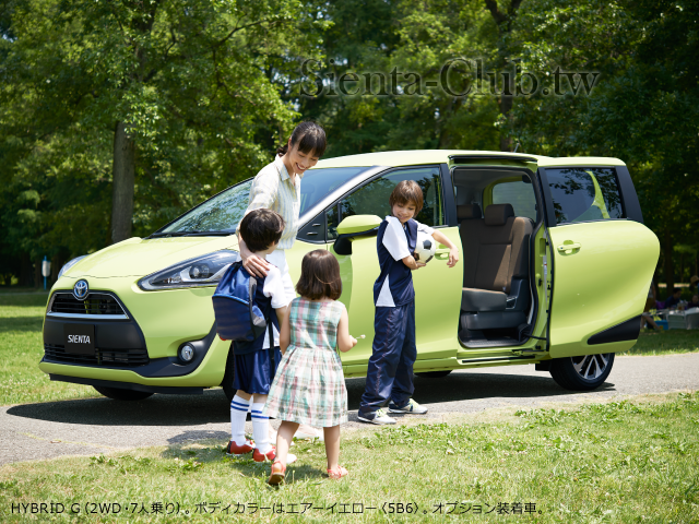 carlineup_sienta_gallery_2_06_lb.png
