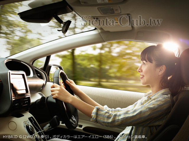 carlineup_sienta_gallery_2_08_lb.png