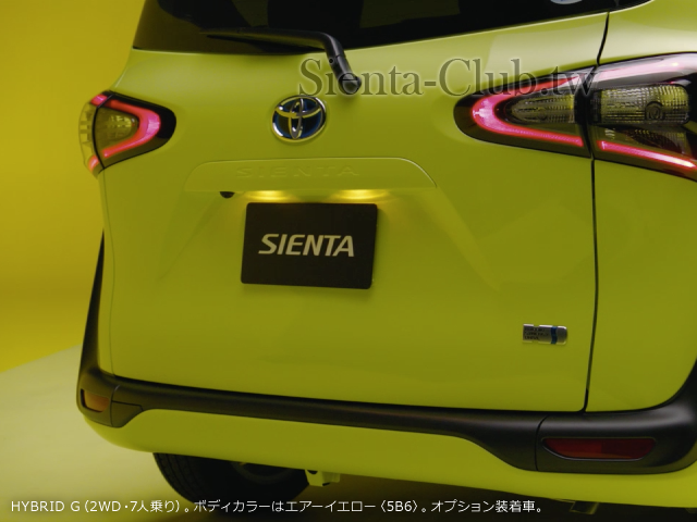 carlineup_sienta_gallery_2_10_lb.png