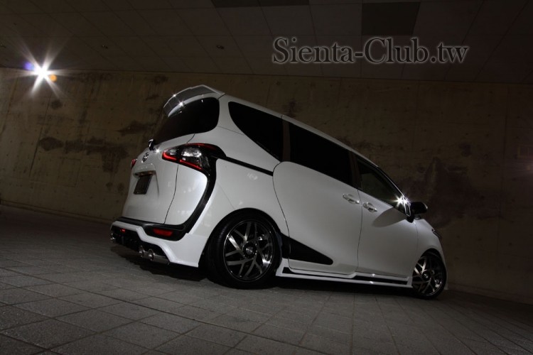 img-sienta-011.jpg