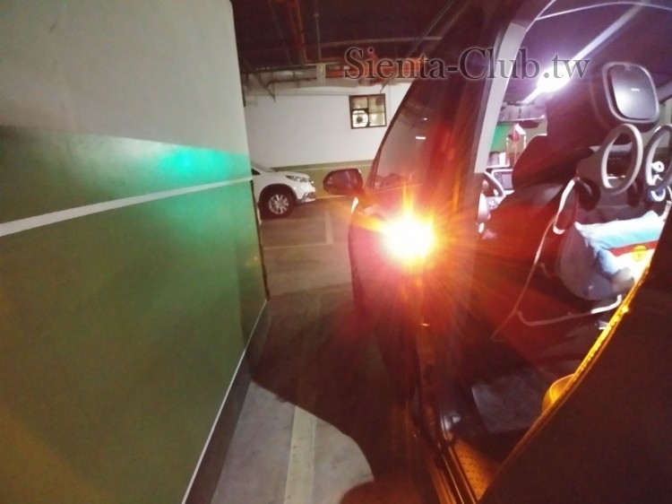 前開門警示燈