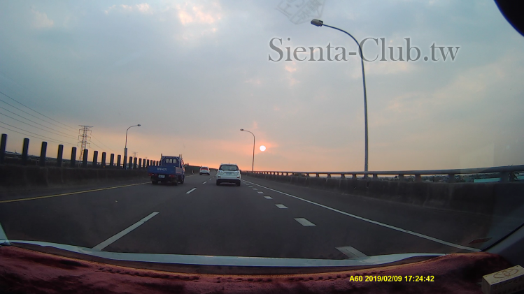 S01_0033.MOV_000003833.png
